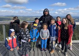 společná v korunách stromů