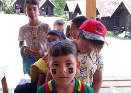 Fronta na jednu z odměn - tetovačky